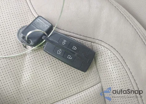 2011 Ford Taurus Limited z USA, uszkodzony, nr VIN 1FAHP2FW9BG138674